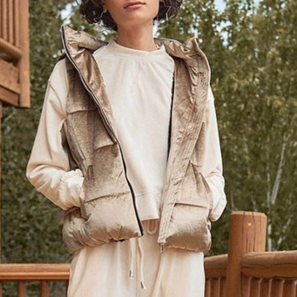 Velvet Hooded Bubble Vest (Multiple Colors) - Picture 1 of 11